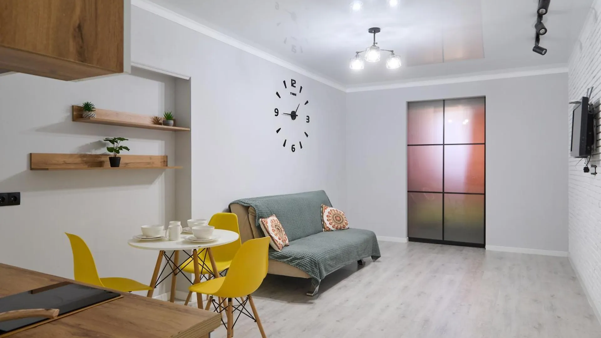 One Bedroom Apartment Next To Arbat In Almat