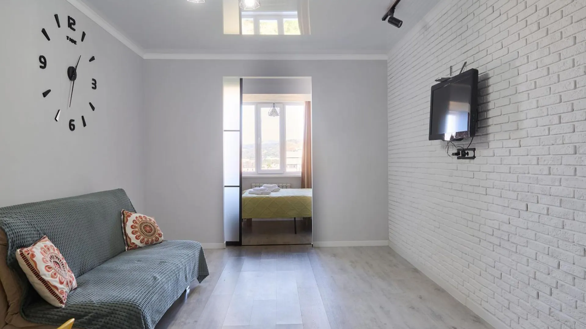 One Bedroom Apartment Next To Arbat In Almat