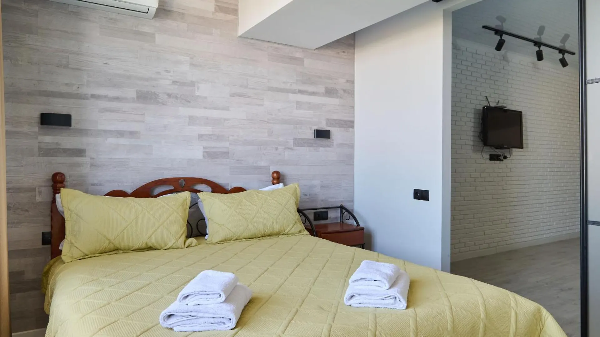One Bedroom Apartment Next To Arbat In Almat